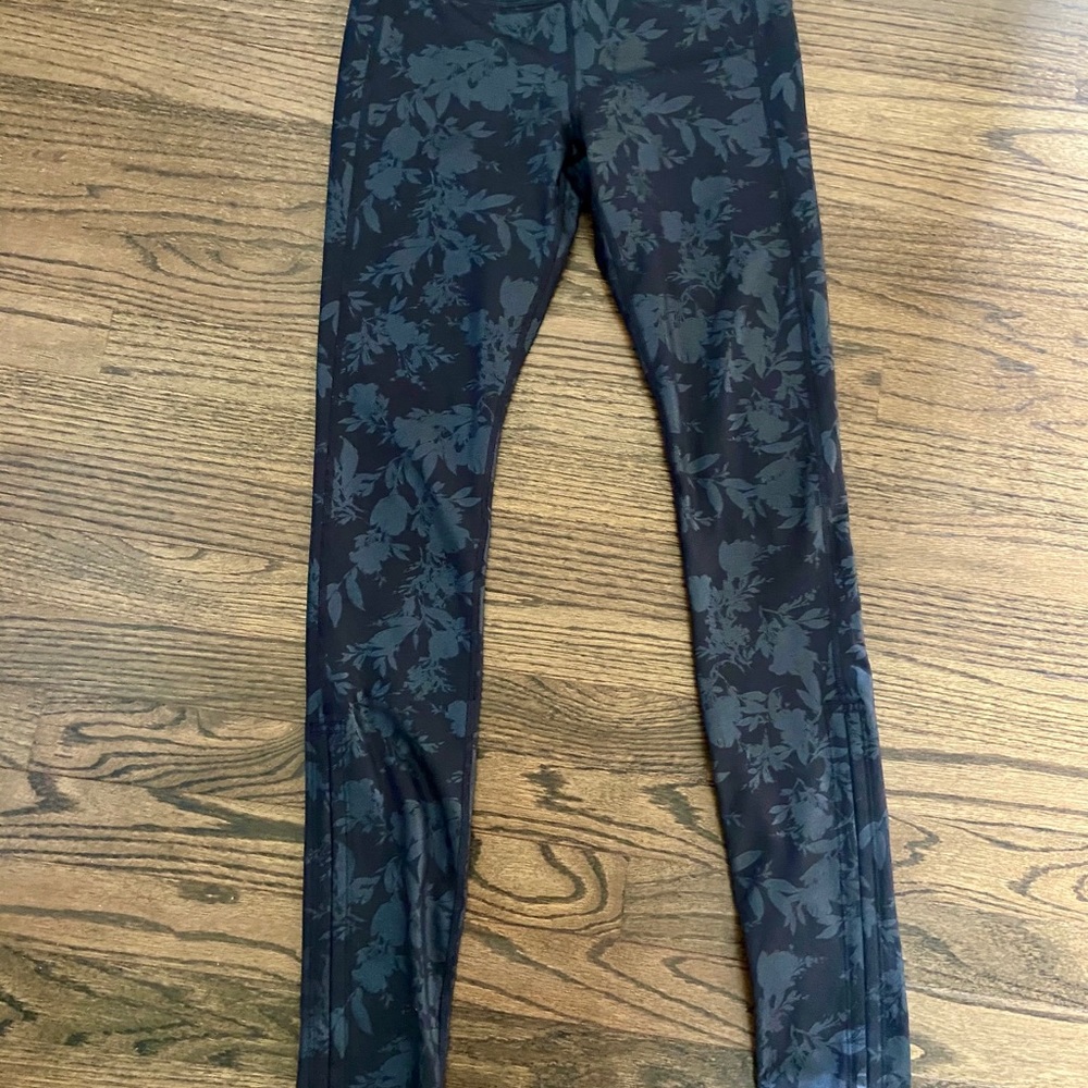 Athleta Barre floral stirrup tights size small - Picture 5 of 6